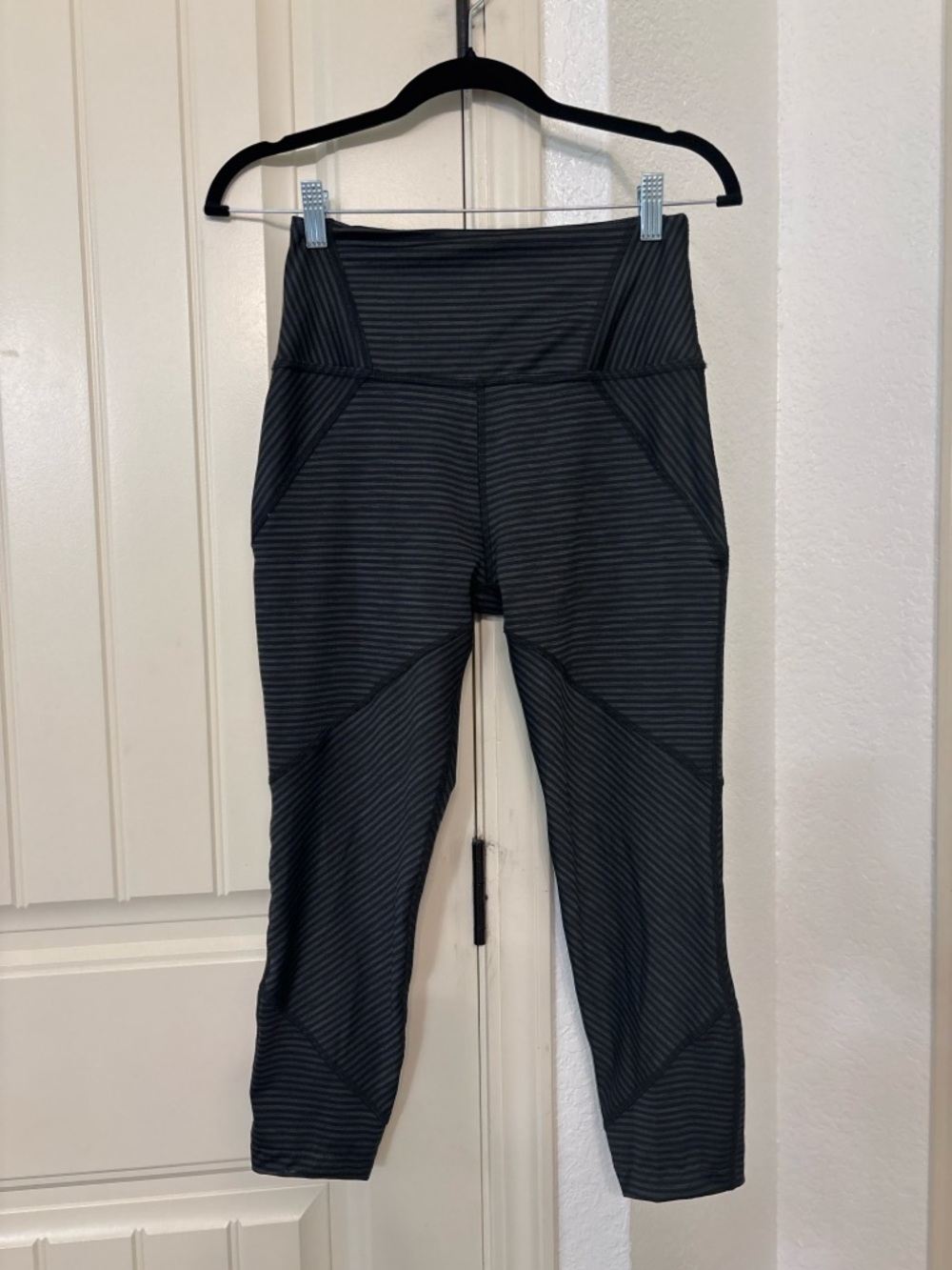 Beyond Yoga Leggings Large Black Gray Striped High Rise Workout Pants
